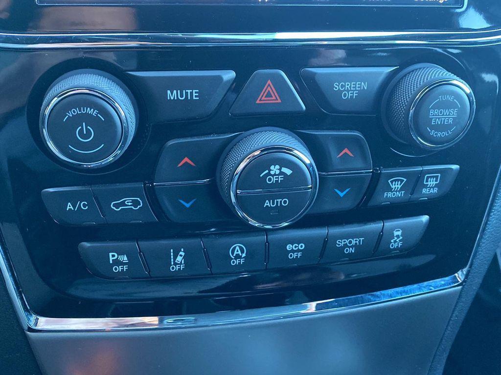 used 2020 Jeep Grand Cherokee car, priced at $17,995