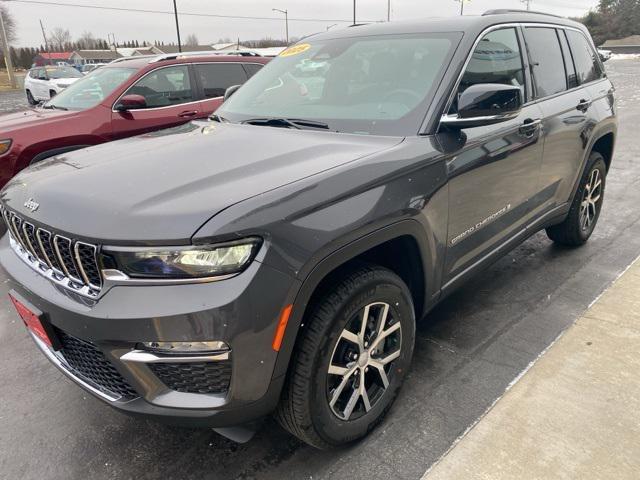 new 2025 Jeep Grand Cherokee car, priced at $48,290