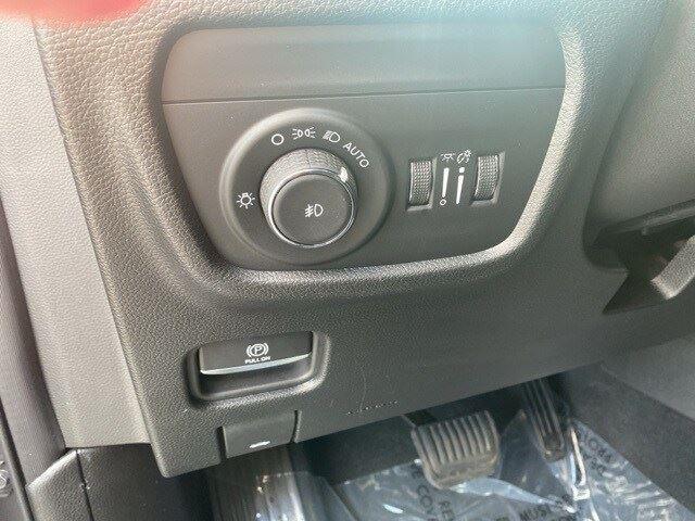 used 2024 Jeep Grand Cherokee car, priced at $37,995