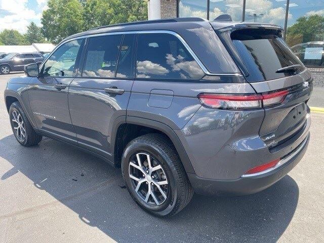 used 2024 Jeep Grand Cherokee car, priced at $37,995