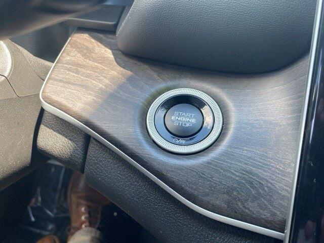 used 2024 Jeep Grand Cherokee car, priced at $37,995