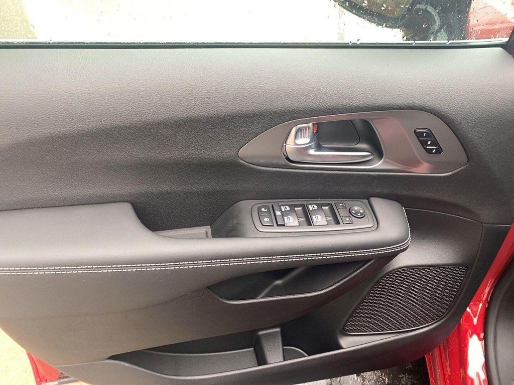 new 2026 Chrysler Pacifica car, priced at $47,742