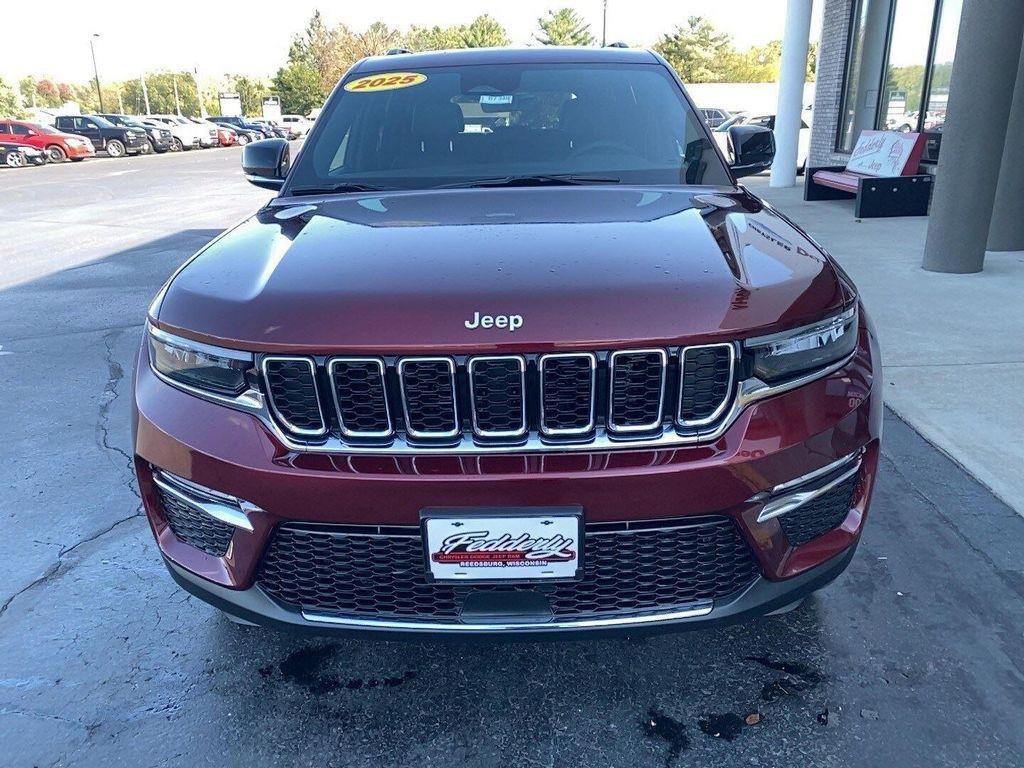 new 2025 Jeep Grand Cherokee car, priced at $50,025