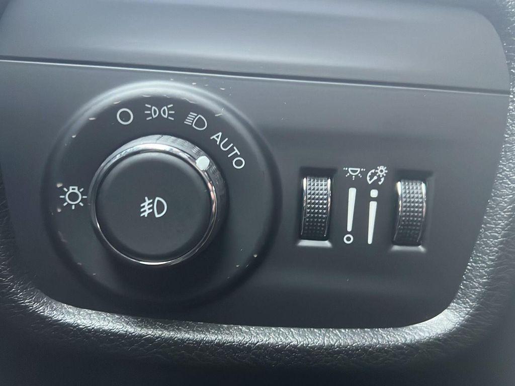 new 2025 Jeep Grand Cherokee car, priced at $52,841