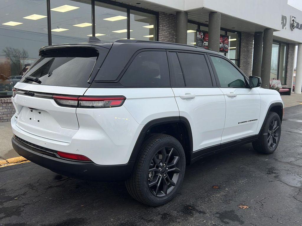 new 2025 Jeep Grand Cherokee car, priced at $52,841