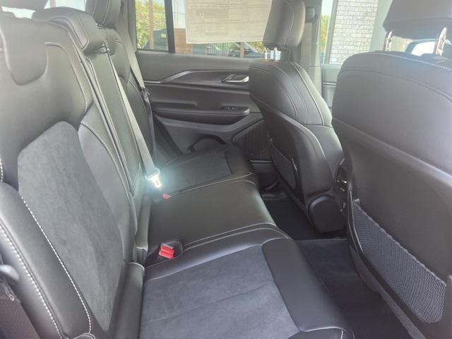 new 2025 Jeep Grand Cherokee car, priced at $47,225
