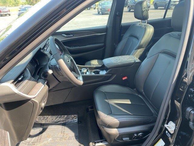 new 2025 Jeep Grand Cherokee L car, priced at $54,403