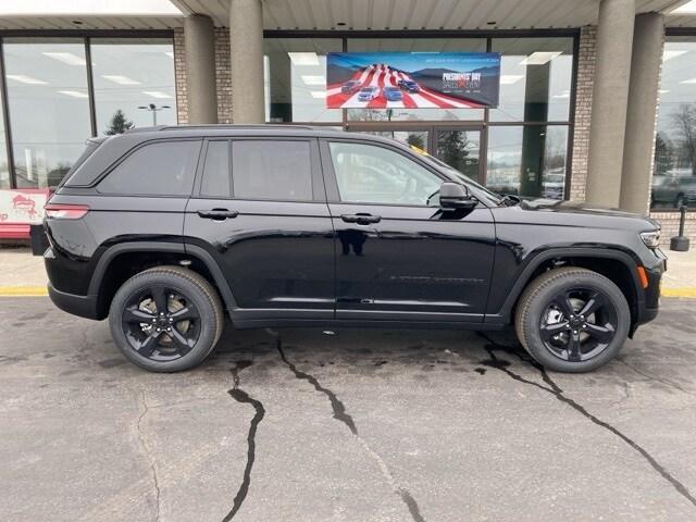 new 2024 Jeep Grand Cherokee car, priced at $54,015