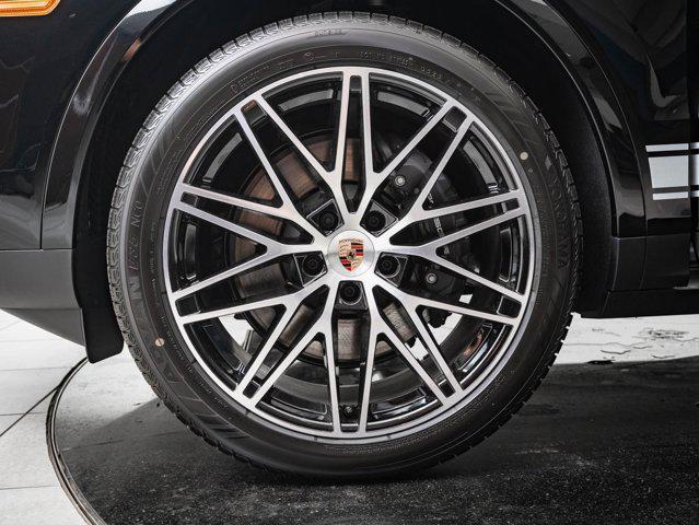 new 2025 Porsche Cayenne car, priced at $115,065