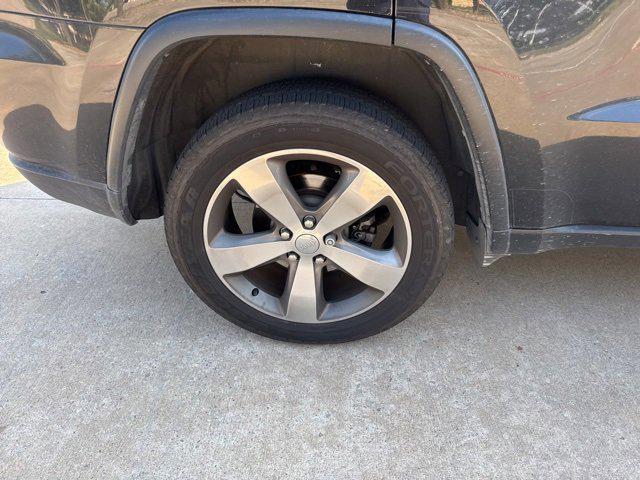 used 2015 Jeep Grand Cherokee car, priced at $14,163