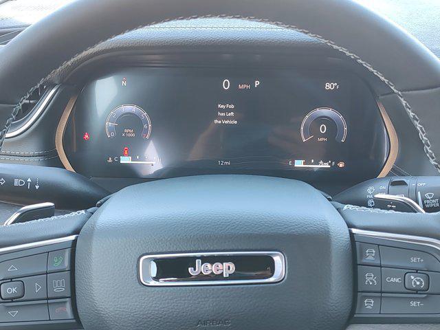 new 2025 Jeep Grand Cherokee car, priced at $40,275