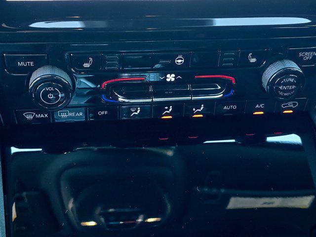 new 2025 Jeep Grand Cherokee car, priced at $40,275