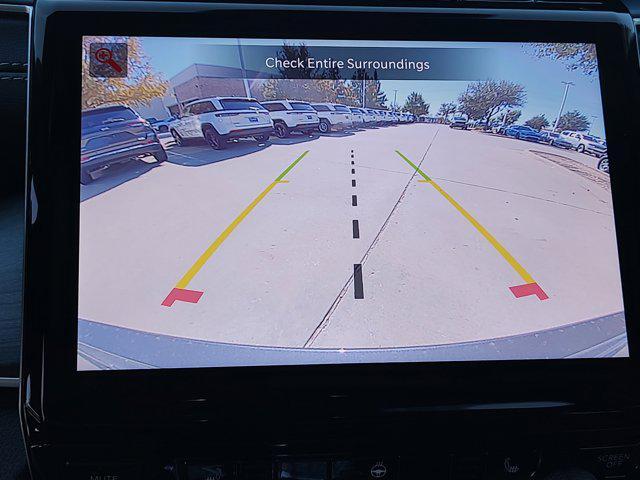 new 2025 Jeep Grand Cherokee car, priced at $40,275