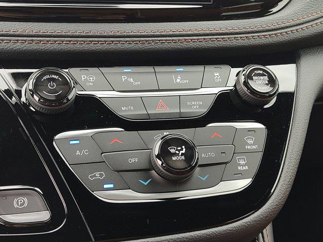 new 2025 Chrysler Pacifica car, priced at $54,923