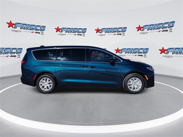 new 2025 Chrysler Pacifica car, priced at $45,002