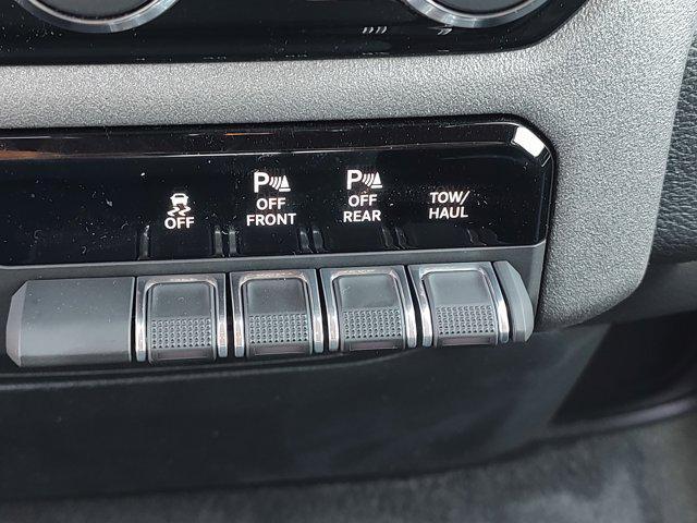 new 2025 Ram 1500 car, priced at $40,423