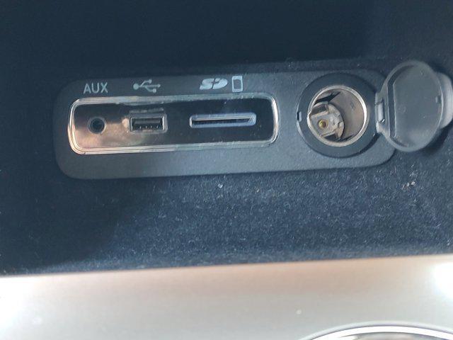 used 2015 Jeep Grand Cherokee car, priced at $13,544