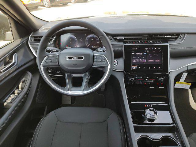 new 2025 Jeep Grand Cherokee car, priced at $37,405