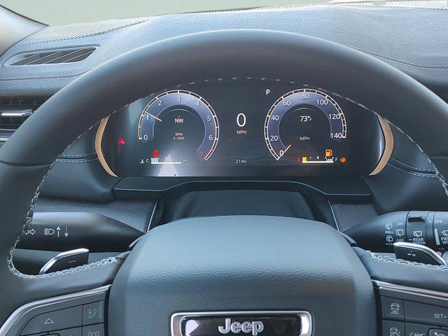 new 2025 Jeep Grand Cherokee car, priced at $37,845