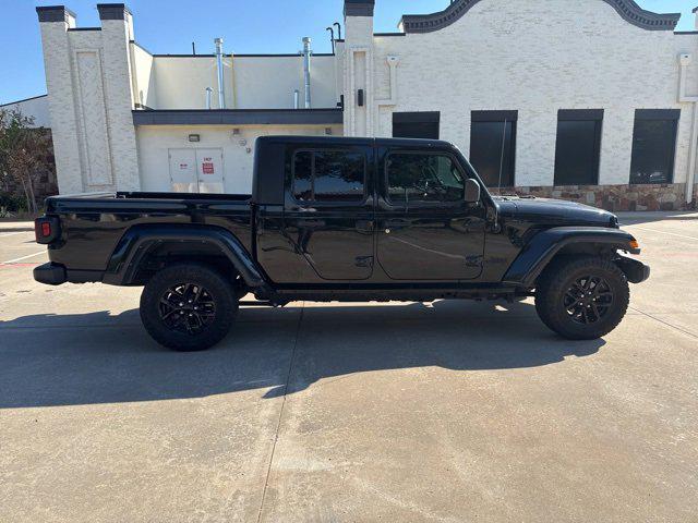 used 2022 Jeep Gladiator car, priced at $29,724