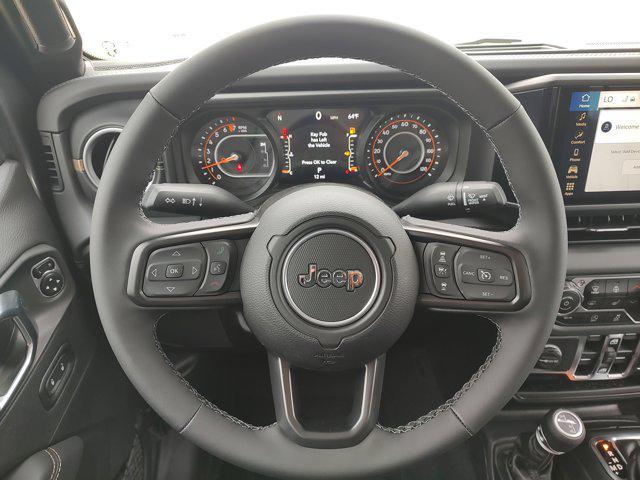 new 2025 Jeep Gladiator car, priced at $44,678
