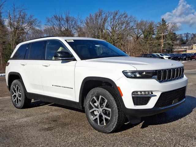 new 2025 Jeep Grand Cherokee car, priced at $32,114