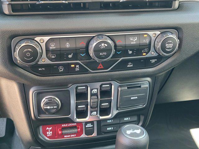 new 2025 Jeep Wrangler car, priced at $46,275