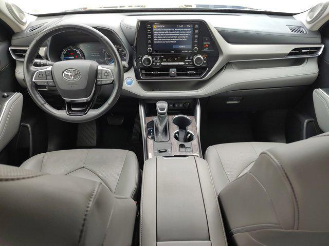 used 2021 Toyota Highlander Hybrid car, priced at $31,021