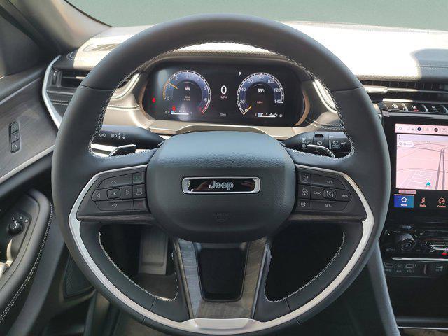 new 2025 Jeep Grand Cherokee car, priced at $39,594