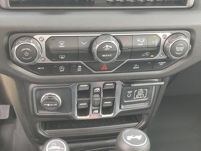 new 2025 Jeep Wrangler car, priced at $41,006