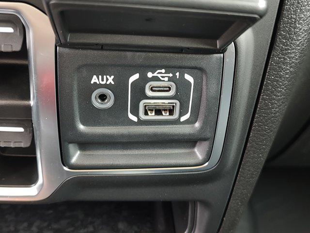 new 2025 Jeep Wrangler car, priced at $41,006