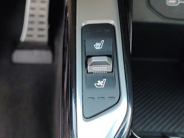 used 2024 Kia Sorento car, priced at $34,998