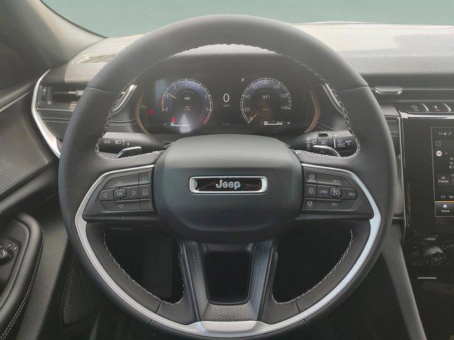 new 2025 Jeep Grand Cherokee car, priced at $37,839