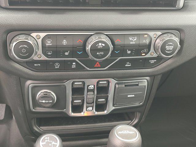 new 2025 Jeep Gladiator car, priced at $45,763