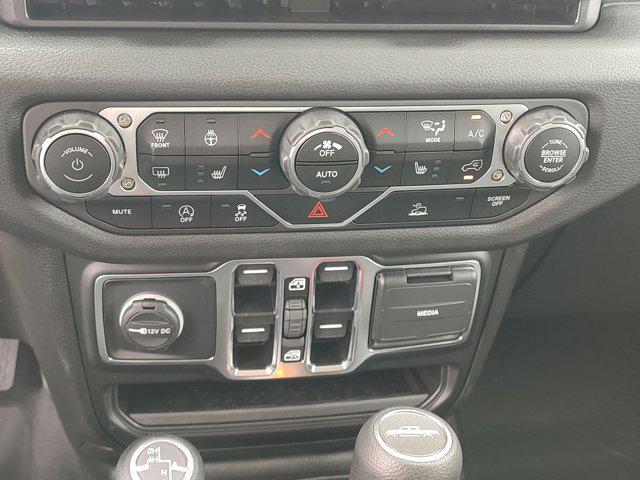 new 2025 Jeep Gladiator car, priced at $40,758