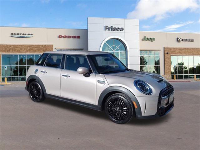 used 2024 MINI Hardtop car, priced at $25,018