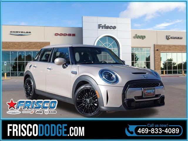 used 2024 MINI Hardtop car, priced at $25,018