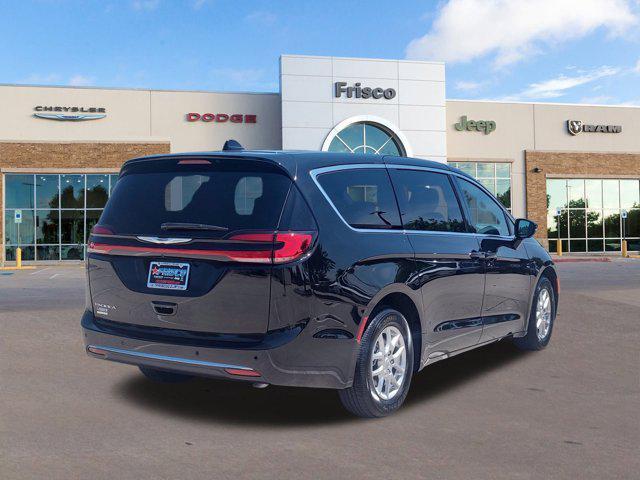 new 2025 Chrysler Pacifica car, priced at $41,308