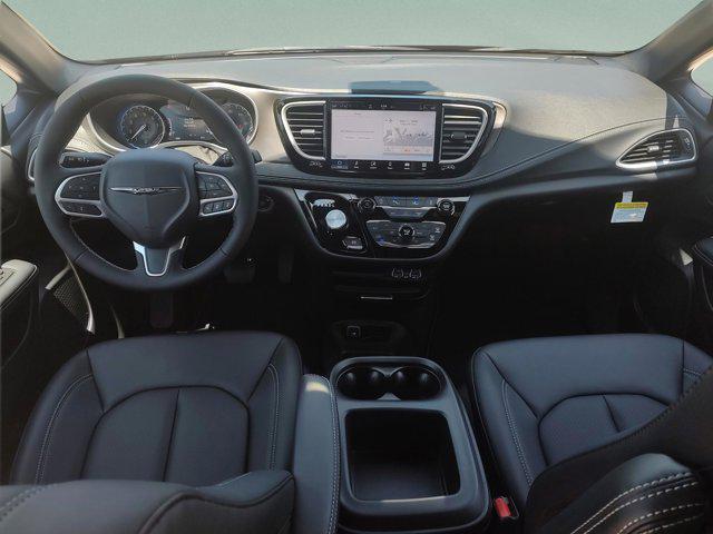 new 2025 Chrysler Pacifica car, priced at $32,195