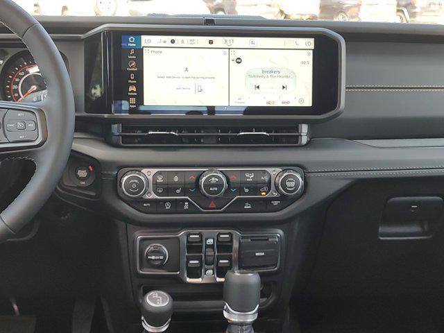 new 2025 Jeep Gladiator car, priced at $43,080
