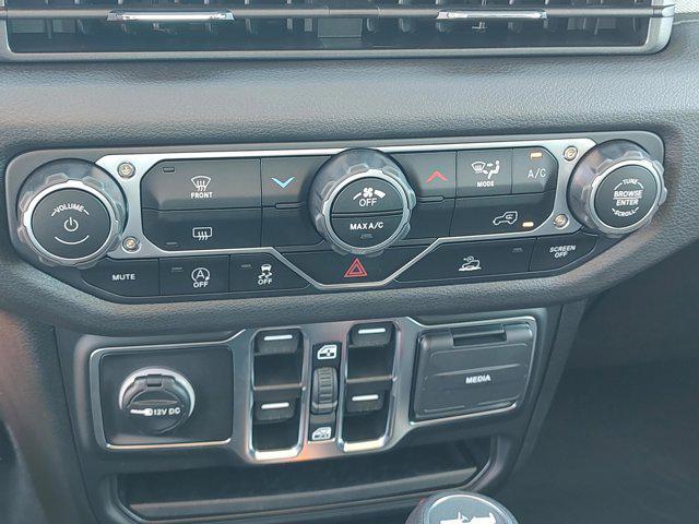 new 2025 Jeep Wrangler car, priced at $34,666