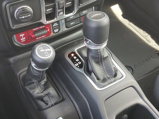 new 2025 Jeep Gladiator car, priced at $47,880