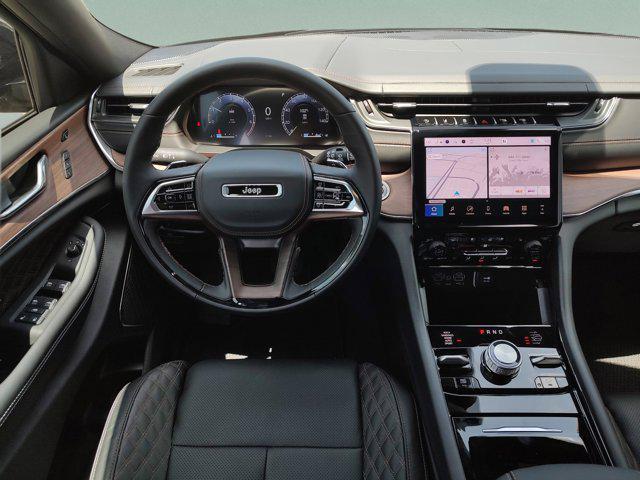 new 2025 Jeep Grand Cherokee car, priced at $53,784