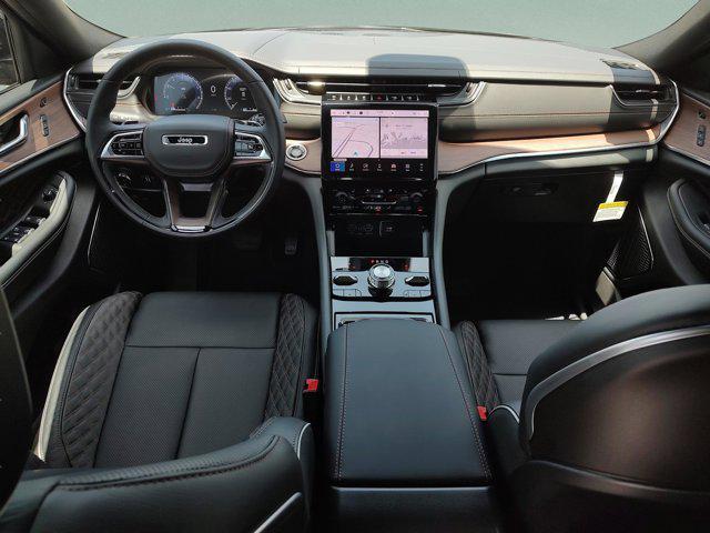 new 2025 Jeep Grand Cherokee car, priced at $53,784
