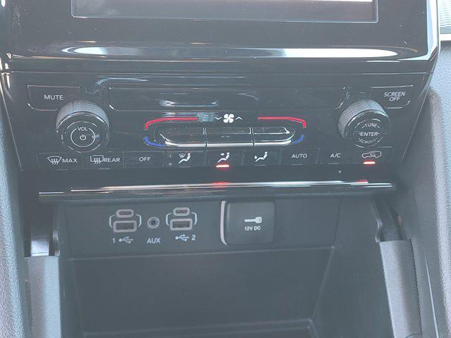 new 2025 Jeep Grand Cherokee car, priced at $32,300