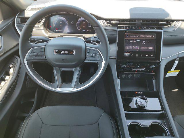 new 2025 Jeep Grand Cherokee car, priced at $38,010