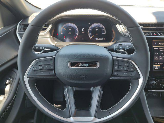 new 2025 Jeep Grand Cherokee car, priced at $38,010