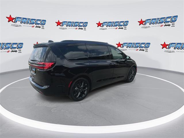 new 2024 Chrysler Pacifica car, priced at $47,379