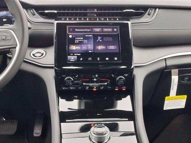new 2025 Jeep Grand Cherokee car, priced at $37,420