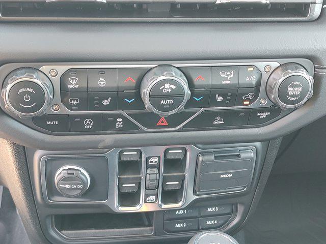 new 2025 Jeep Gladiator car, priced at $46,464